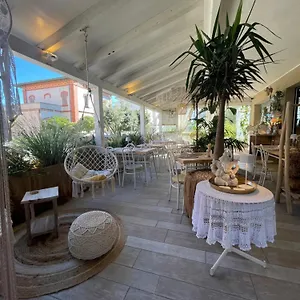 Americana House *** Rimini