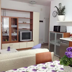 Apartment Aloe Apartments, Ombrellone, Parcheggio E Uso Di Biciclette Gratis